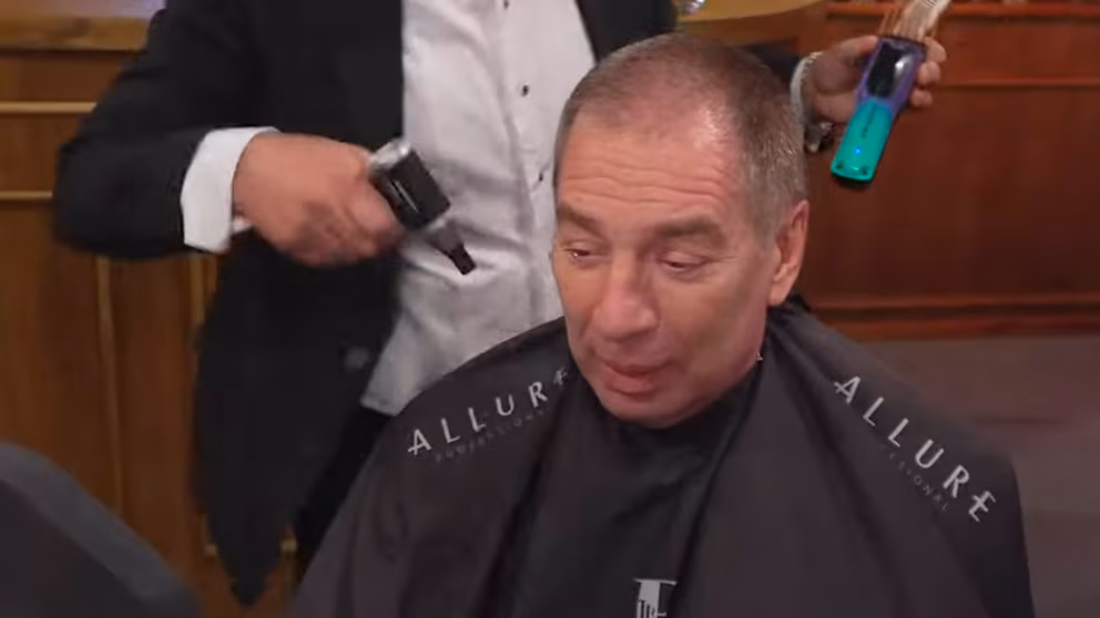 Diego Santilli se rapó en vivo cumpliendo su promesa tras el triunfo de&nbsp;LLA